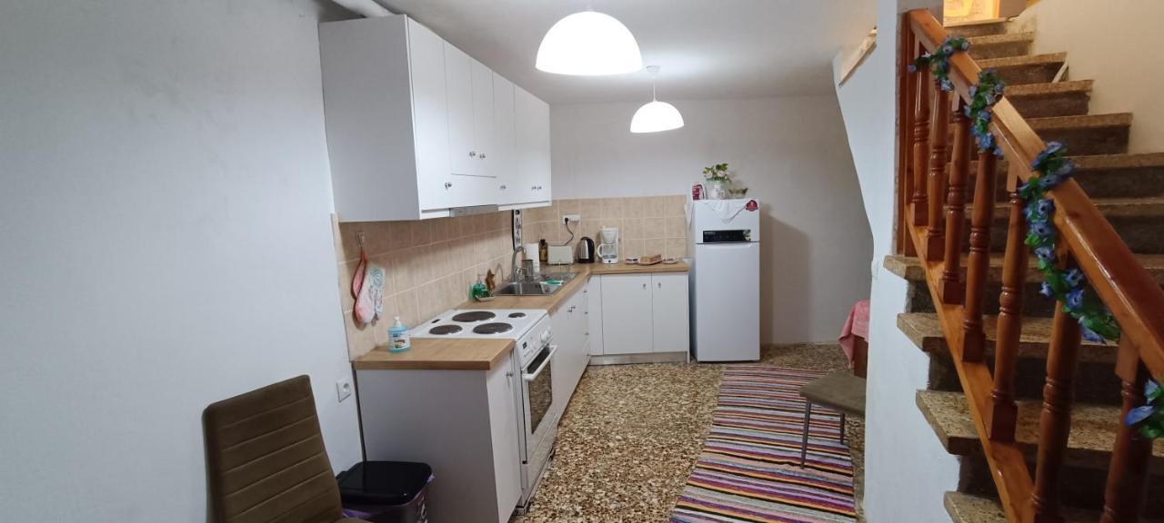 Comfortable And Spacious Stone Traditional Apartmentハニア エクステリア 写真